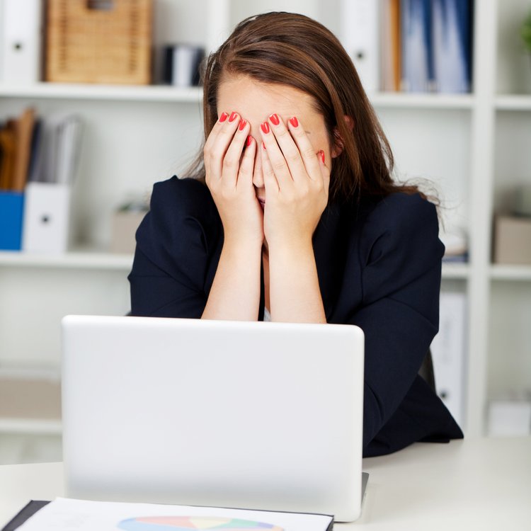 9 علامات تدل أن نفقاتك أكثر من دخلك