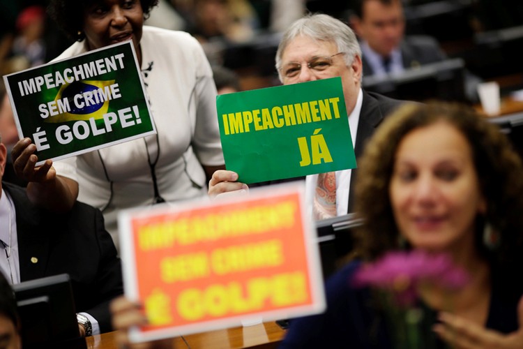 Monaco, passeggeri aggrediti in stazione da un uomo con un coltello al grido di “Allah Akbar”