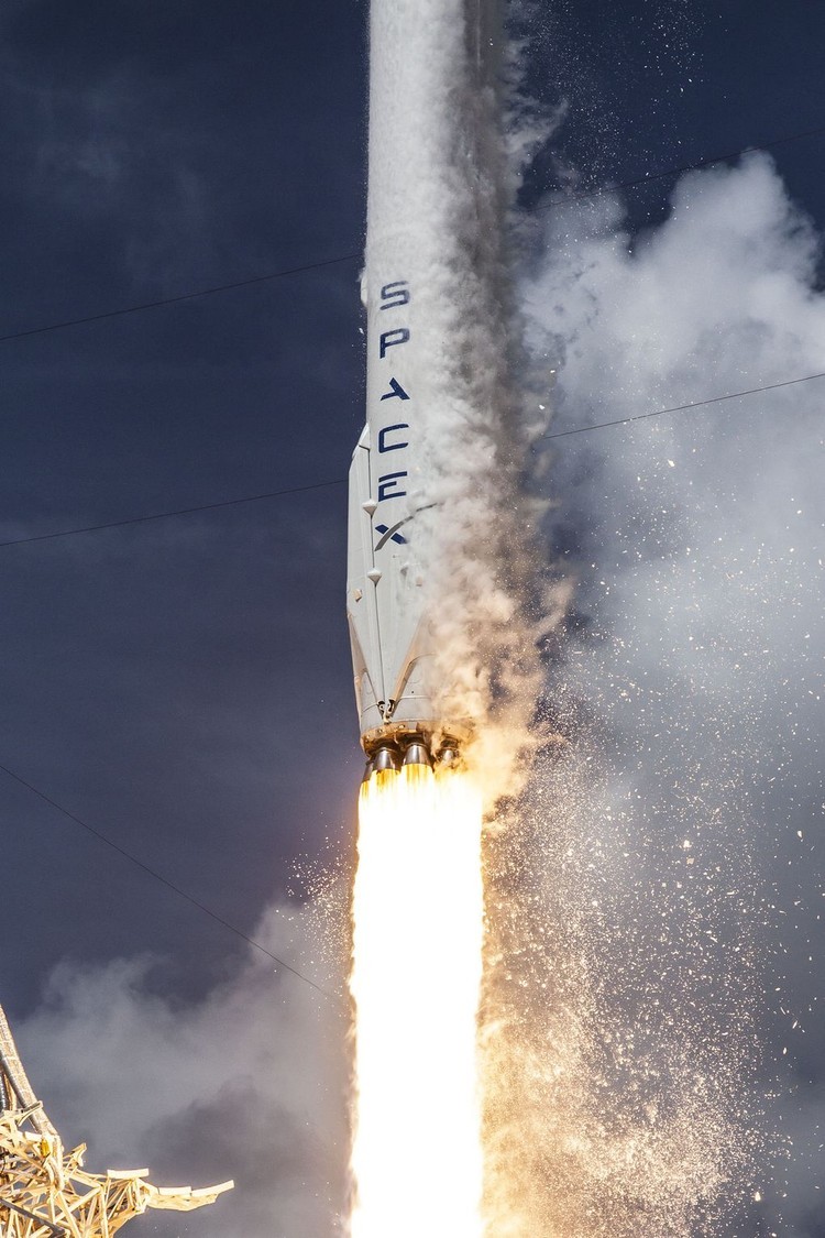 SpaceX تشارك صورها