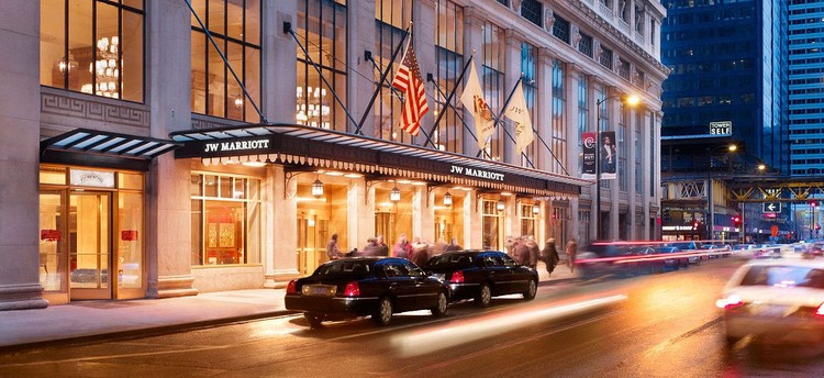 Merkel só levanta sanções com cumprimento do Acordo de Minsk