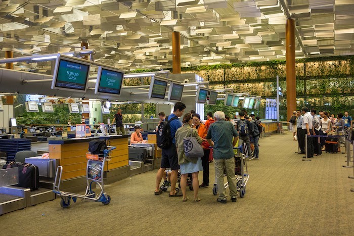 ماذا يعني أن تطير بالخطوط الجوية السنغافورية في الدرجة الأولى بكلفة 18000 دولار