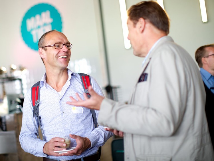 15 Atitudes que farão com que não se torne milionário