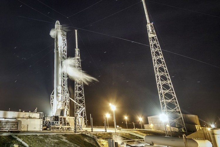 SpaceX تشارك صورها