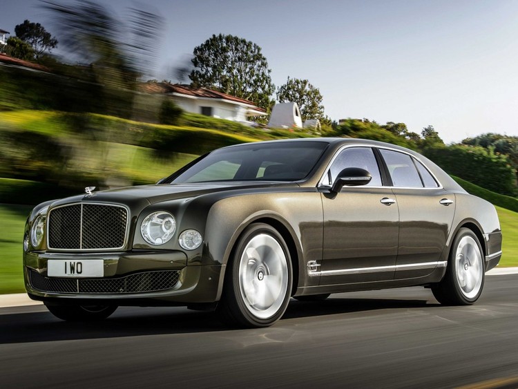 العروض الأولى لمعرض السيارات بباريس