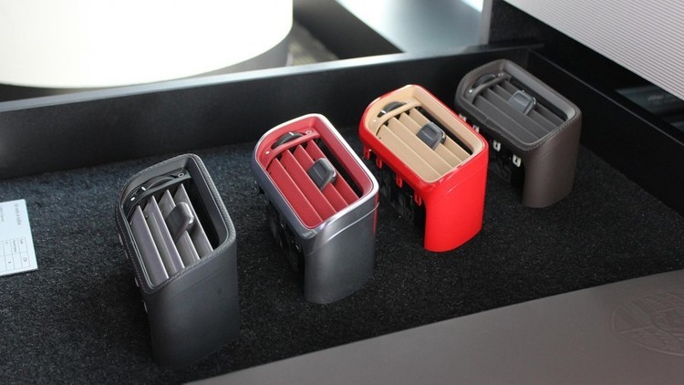 Los extras más extraños de los coches de lujo