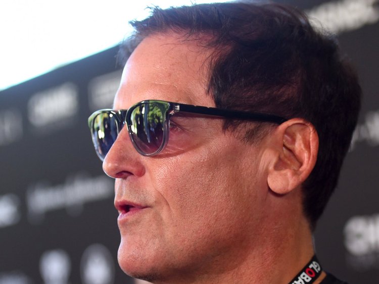 ¿Cómo es el día a día en el trabajo del multimillonario inversor Mark Cuban?