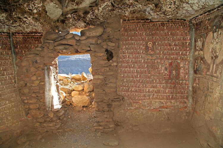 أبنية أثرية مهددة