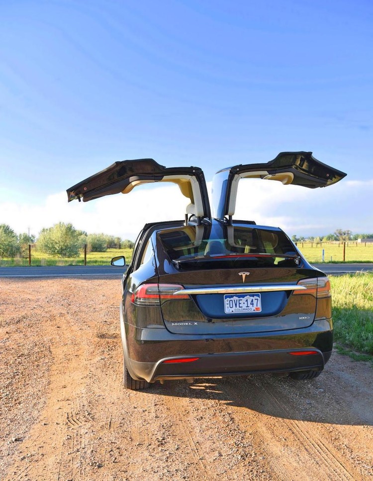 Prueba de conducción del Tesla Model X D100