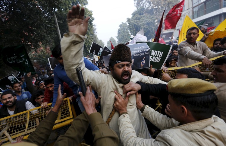 Los problemas domésticos avivan la tensión entre Irán y Arabia Saudí