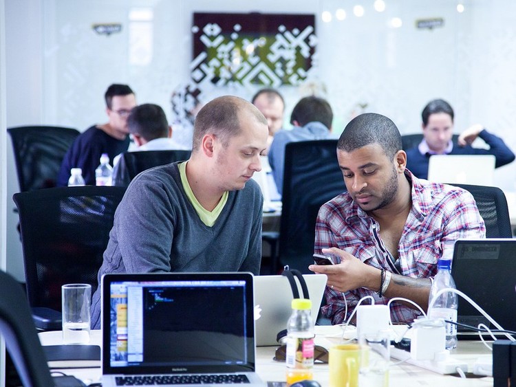 El lado oscuro de la vida de los programadores de Silicon Valley