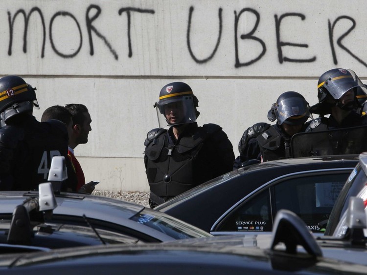 París está quemando a Uber