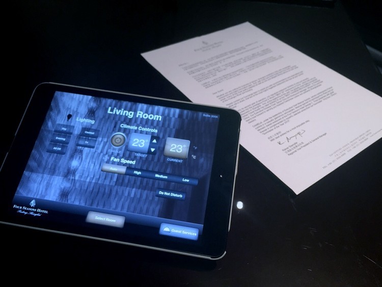 ليلة في أحد أفضل الفنادق في العالم