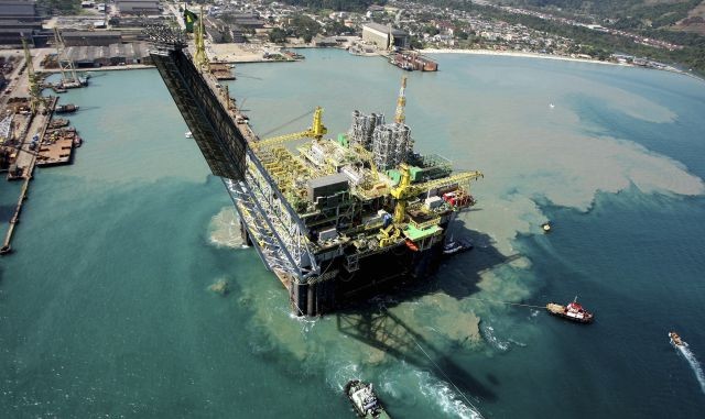 Gran Bretagna, deputata labour uccisa. Sospesa la campagna per il Brexit