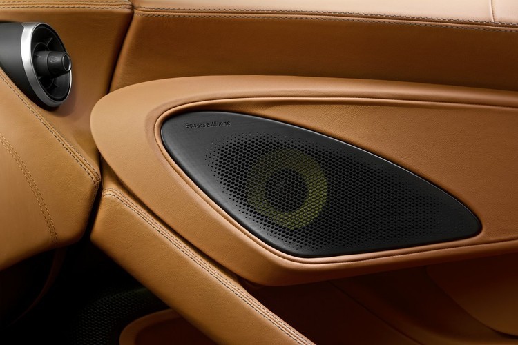 A resposta da McLaren à Ferrari e à Lamborghini: o impressionante 570S