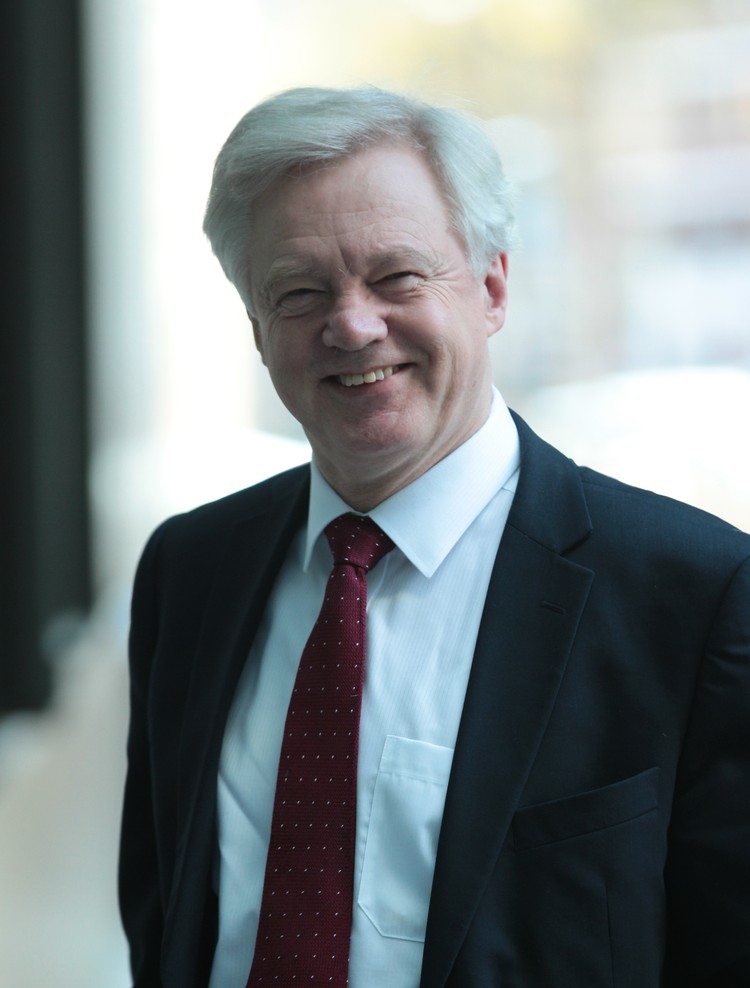 Todo lo que necesitas saber sobre el nuevo gabinete de Theresa May