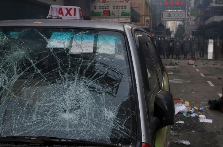 FOTO: Disordini a Hong Kong