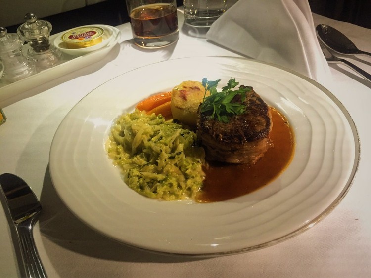 Fotografias: Voar na primeira classe da melhor companhia aérea do mundo