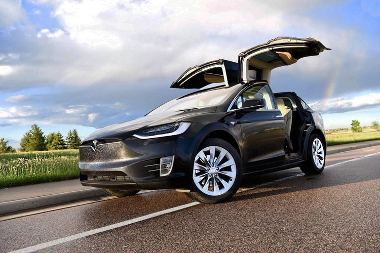 Prueba de conducción del Tesla Model X D100