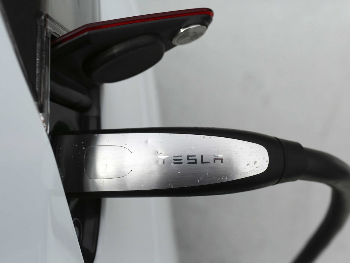 Всё, что известно об электрическом грузовике Tesla