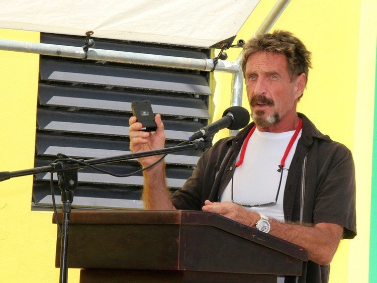 La loca vida del misterioso John McAfee