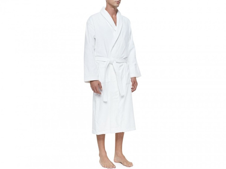 16 accessori che ogni gentiluomo moderno dovrebbe avere nel suo bagno