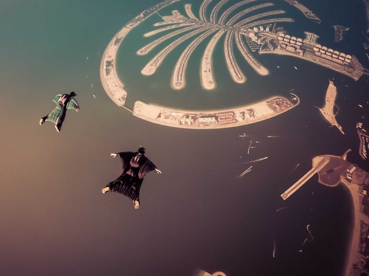 رحلات للمفعمين بالشباب جسداً ونفساً