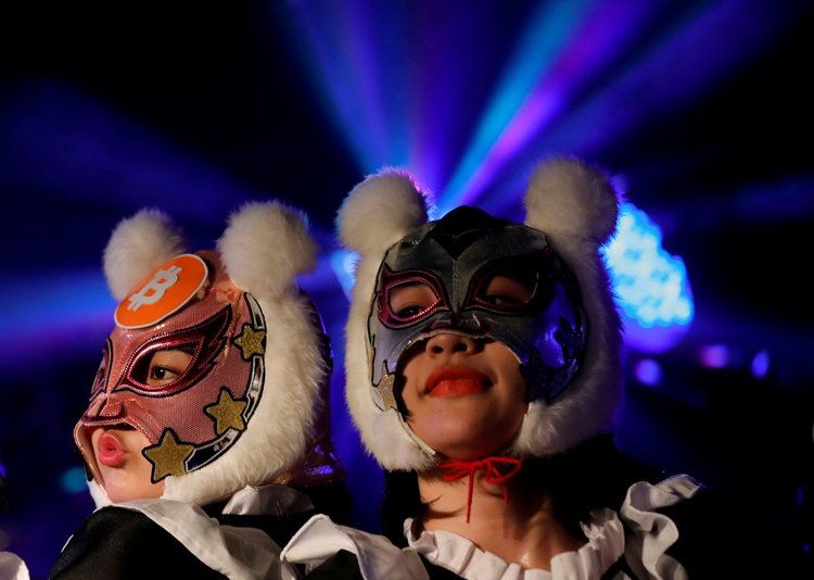 Cómo el bitcoin ha inspirado a un grupo de pop japonés