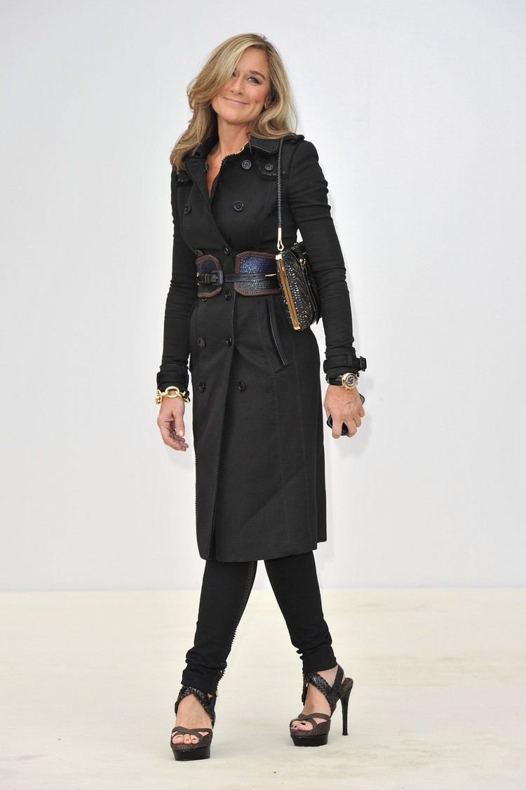 أنجيلا أرندس: من بربري إلى أبل