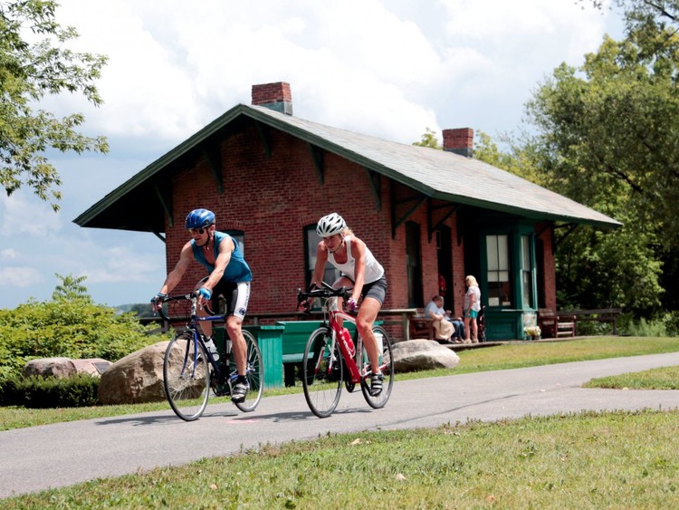 La storia del fondatore di Airbnb