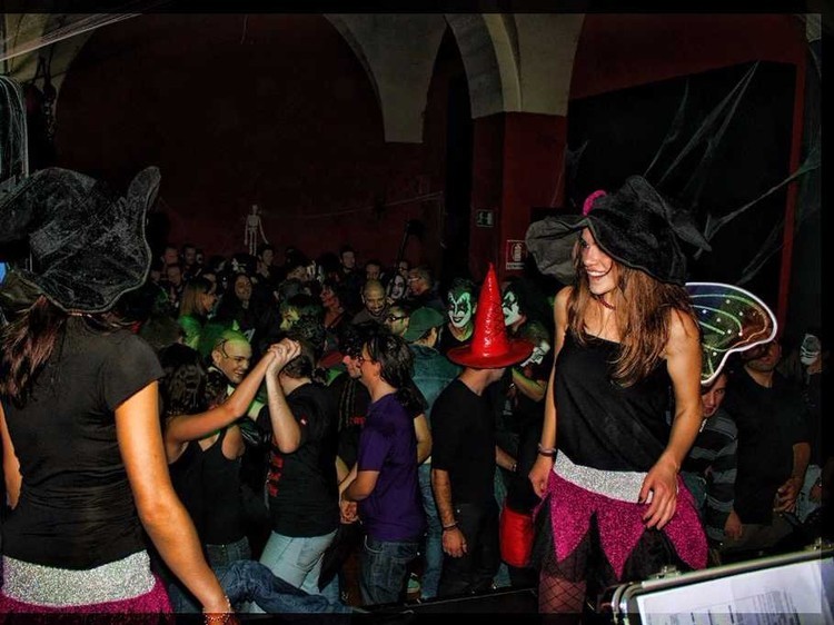 أحلى 25 مكان للحياة الليلية