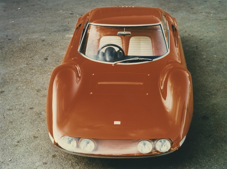 من الذي يقف وراء تصميم فيراري الأسطوري