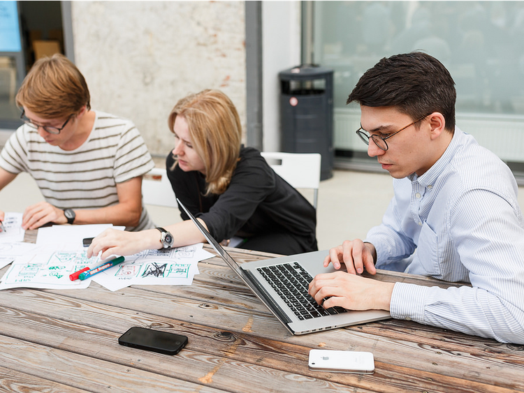 10 regole fondamentali per coloro che investono in azioni