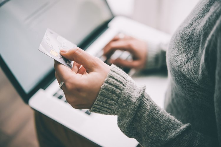 9 pessime abitudini finanziarie