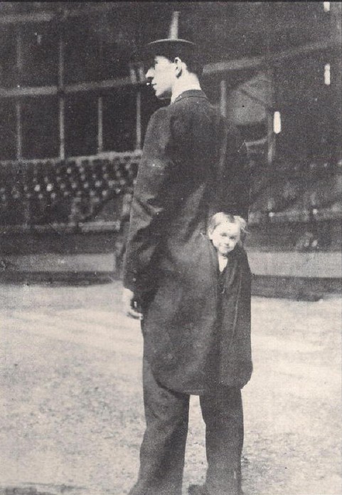 As 50 fotos a preto e branco mais difíceis de explicar