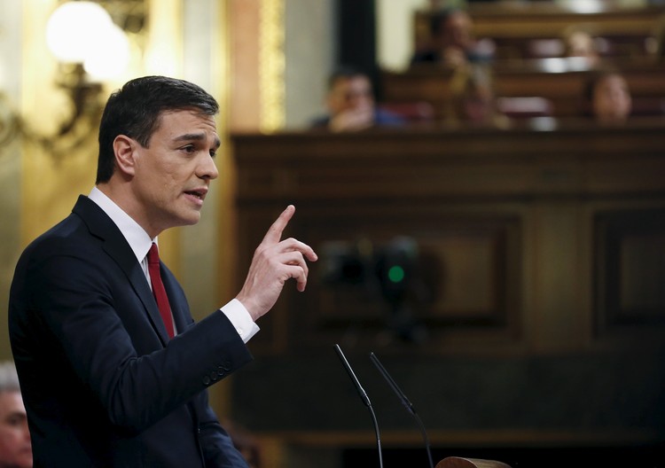 Rajoy desprecia la candidatura de Sánchez