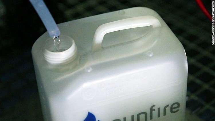 Cientistas da Audi estão a produzir gasóleo a partir de água e ar