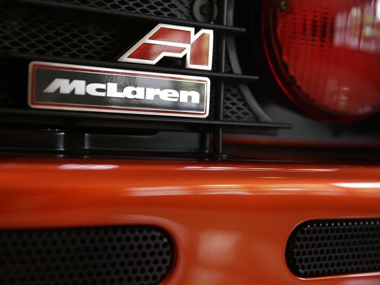  أندر سيارة McLaren F1 LM