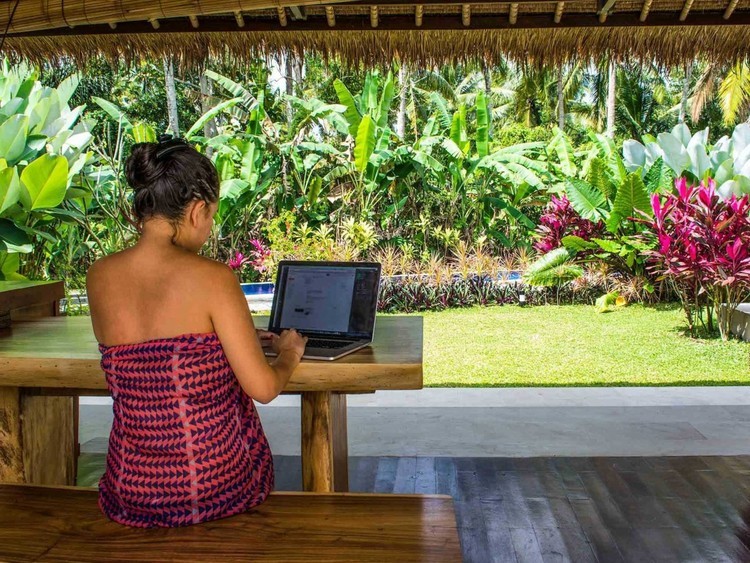 Trabalho e viagens: conjugue os dois