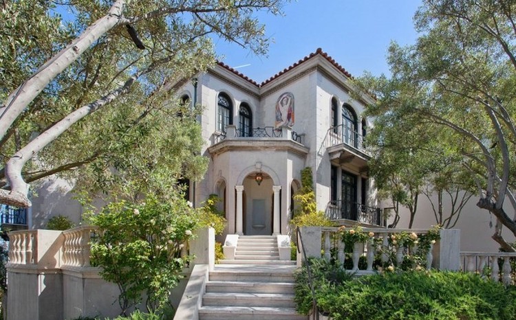 Villa da sogno con stazione di ricarica elettrica