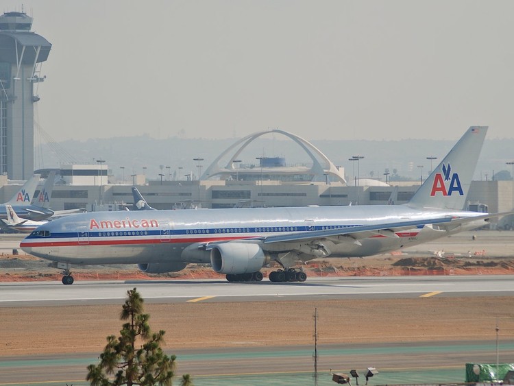 Boeing 777: La historia del avión que se ha convertido en un icono de la aviación civil