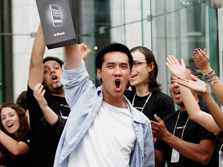 4 trampas psicológicas que le hacen gastar más