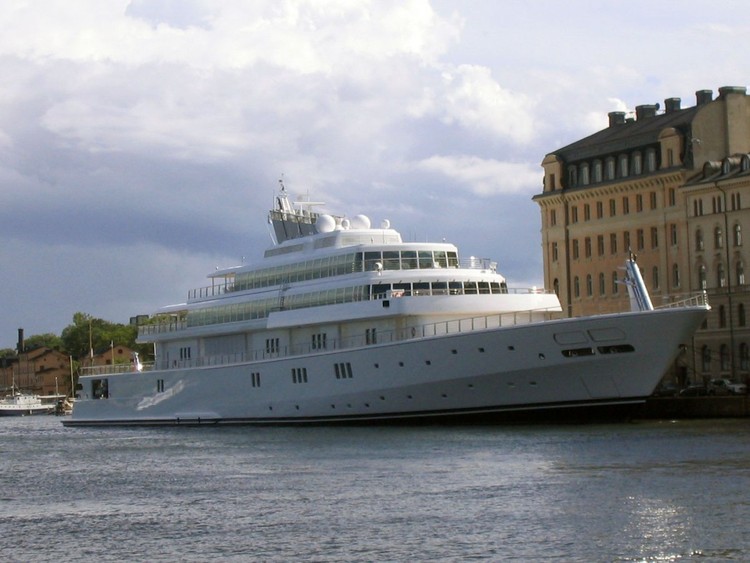 I 17 yacht di lusso privati più grandi del mondo