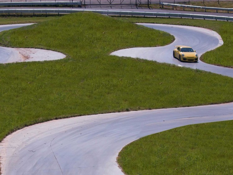 Como Disneyland, pero con Porsches