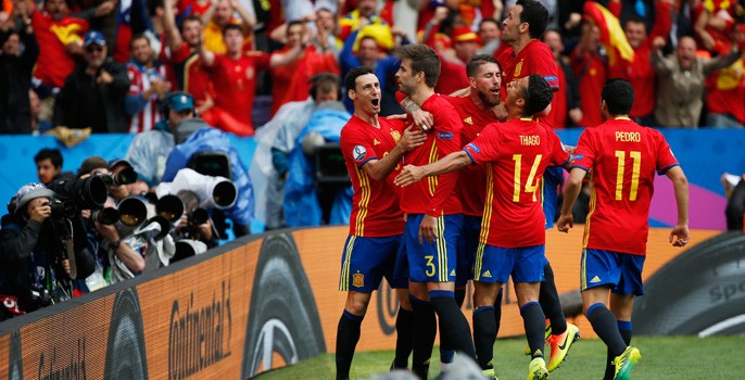 Rajoy acorralado por los otros candidatos en el debate a 4