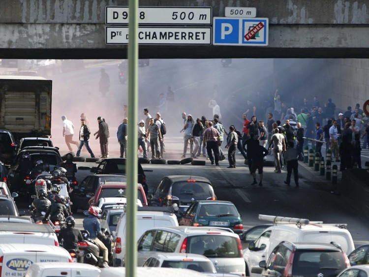 París está quemando a Uber