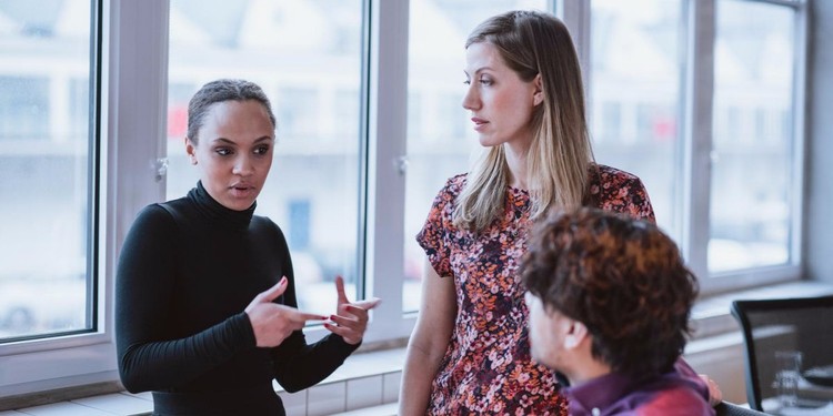 19 señales de que tu jefe va a renunciar pronto