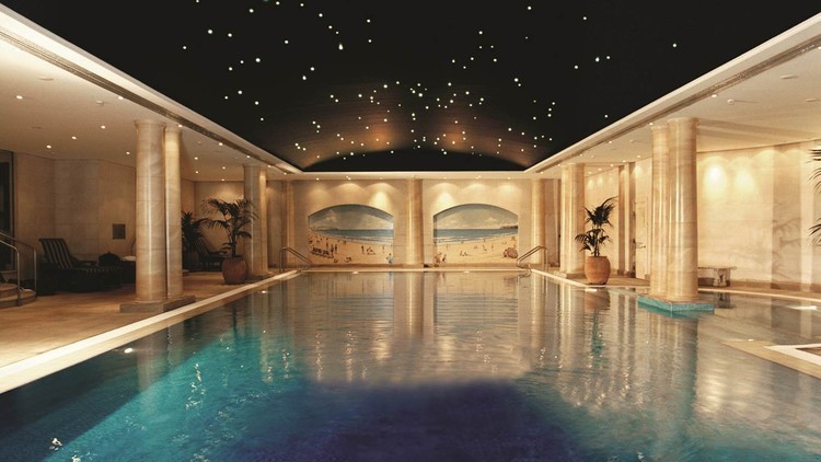 Gli hotel con le piscine più magiche