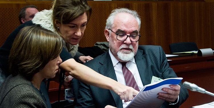 Salário mínimo causa primeiro confronto entre a Esquerda