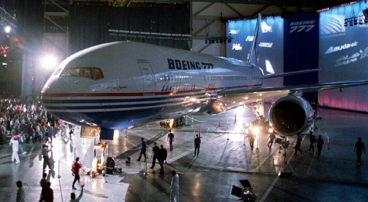 Boeing 777: La historia del avión que se ha convertido en un icono de la aviación civil