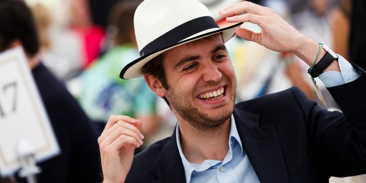 Deja de fingir ser rico